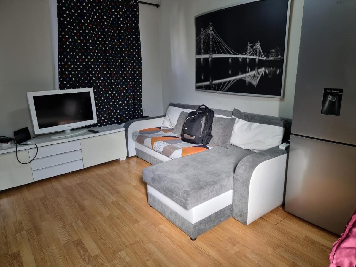 Whole Apartment In City Centre Лондон Екстериор снимка