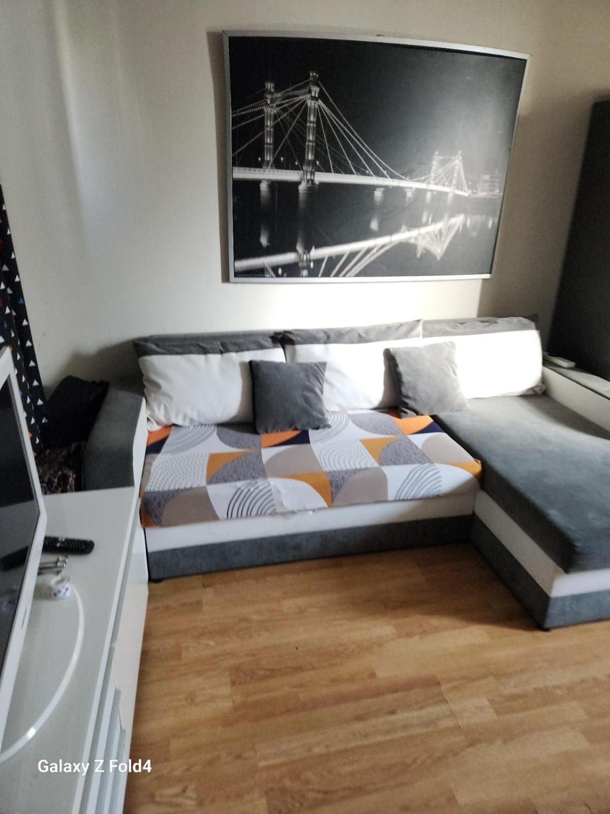 Whole Apartment In City Centre Лондон Екстериор снимка